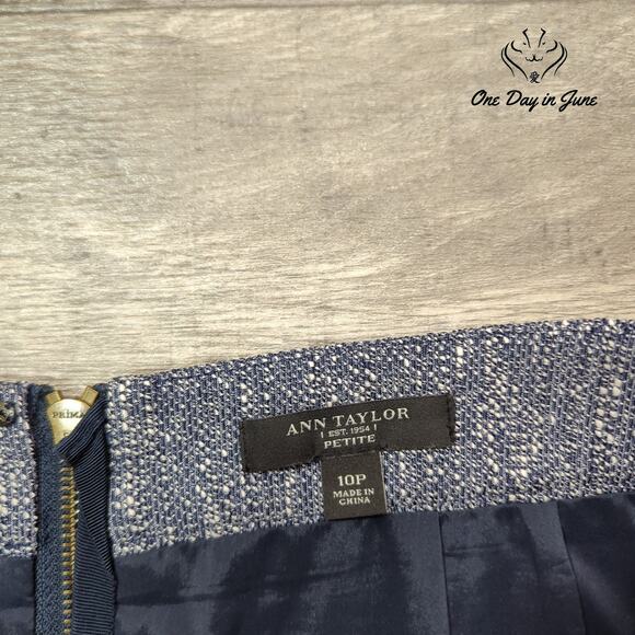 Ann Taylor Petite Mini Skirt Size 10P - Picture 2 of 5